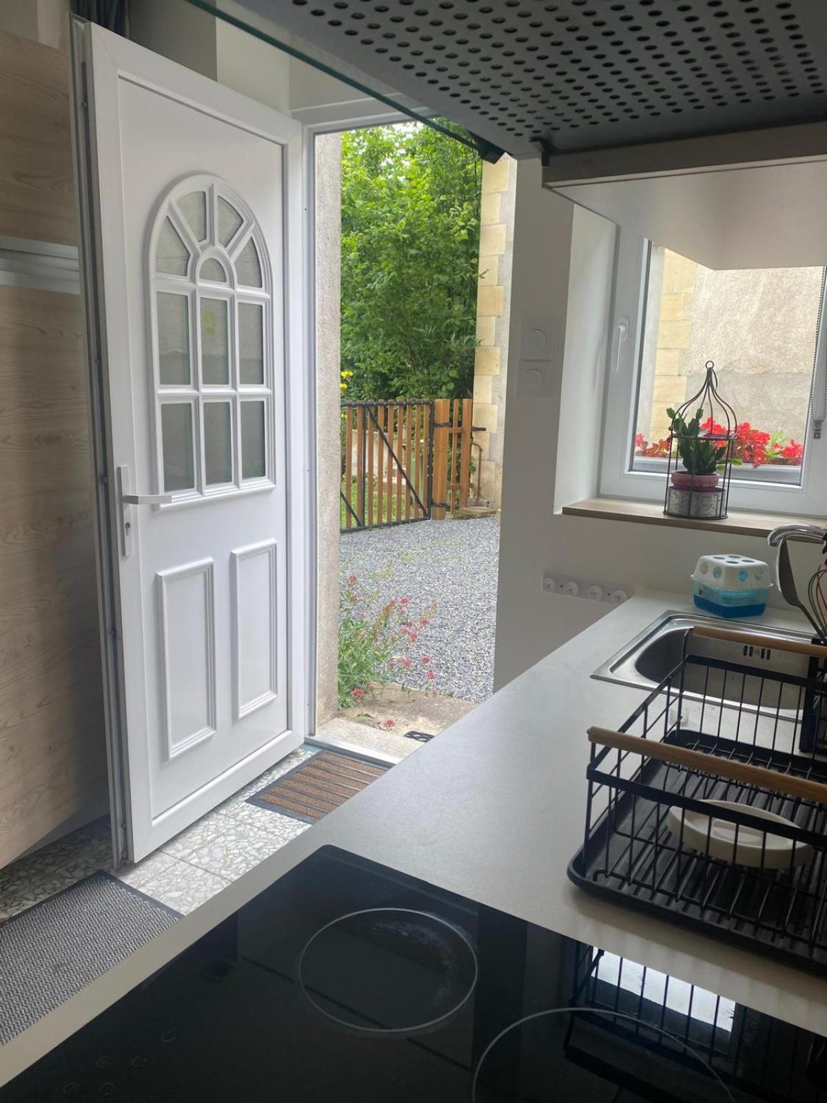 Petite Maison Dans Le Morvan Luzy Ngoại thất bức ảnh